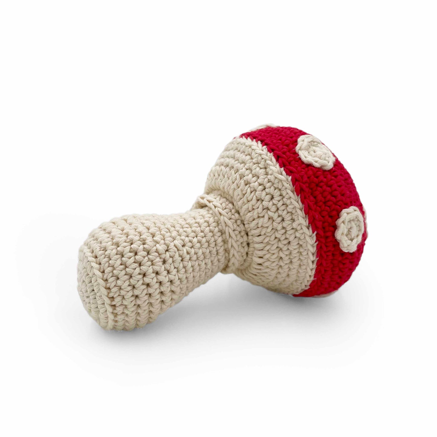 Hochet Champignon pour bébé en crochet en coton bio fait main avec petit grelot. Hauteur 14cm, couleur rouge et pois blancs