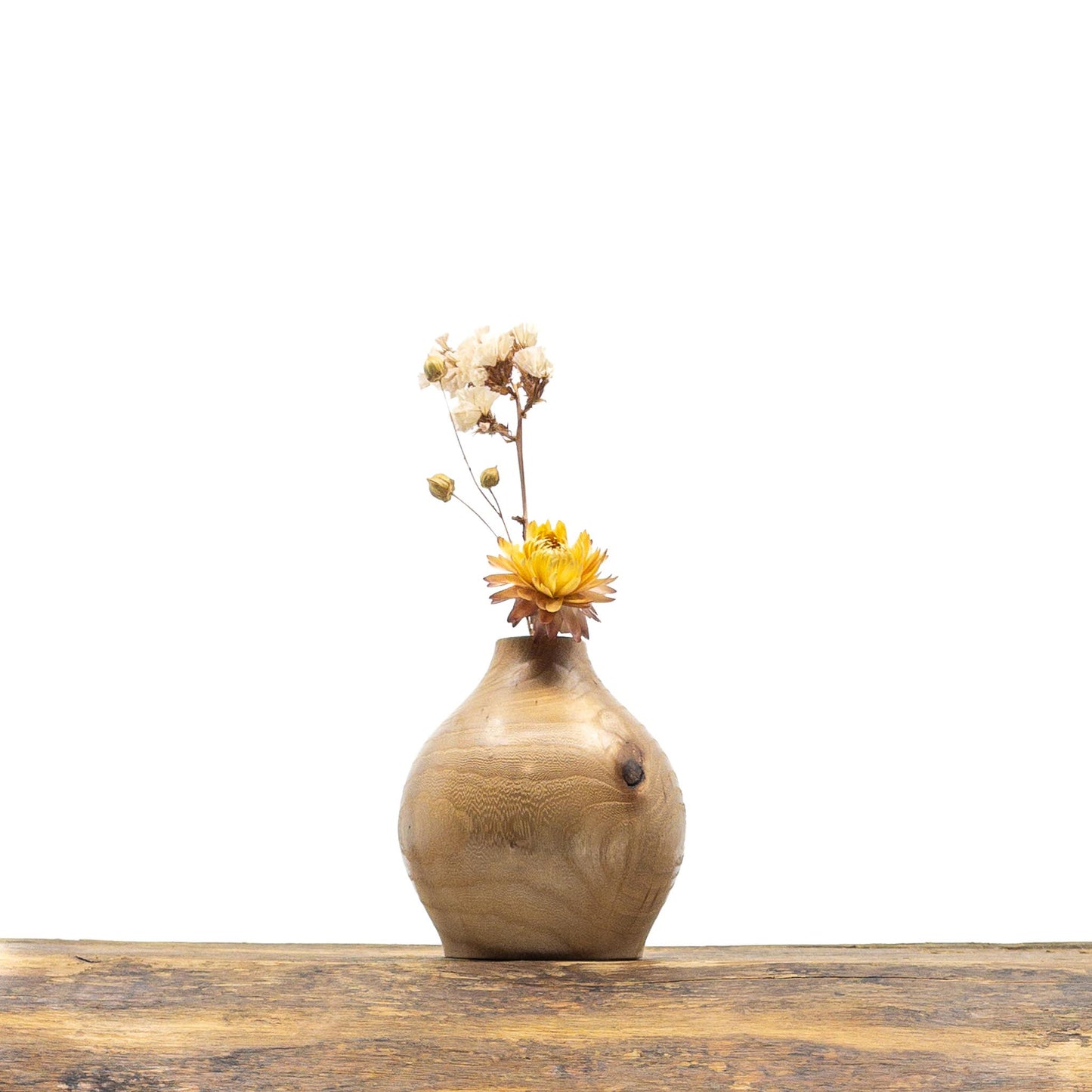 Vase en bois brut entièrement confectionné à la main